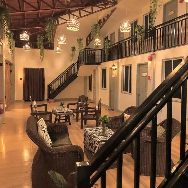 Blanco Hostel Backpackers-Near Puerto Princesa Airport, hotel din Puerto Princesa