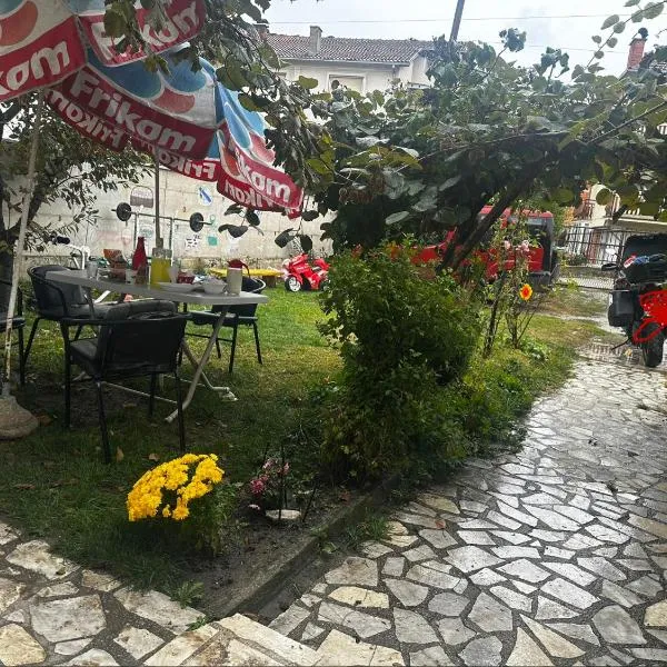 Rooms Struga free parking kitchen quiet area, hotel in Struga