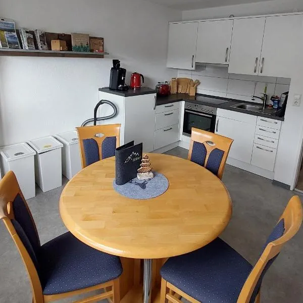 Ferienwohnung Kleine Auszeit, хотел в Шунау-им-Шварцвалд
