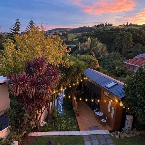 Modern Kiama Tiny House - A unique coastal escape near the beach – hotel w mieście Kiama