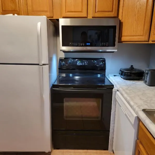 Comfy 1BR Apartment - Ideal for Traveling Nurses & Professionals, hotell i Gainesville