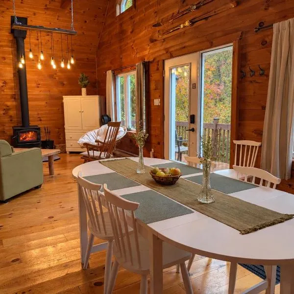 L'Auberge des Collines Full Guest Suite, מלון בווייקפילד