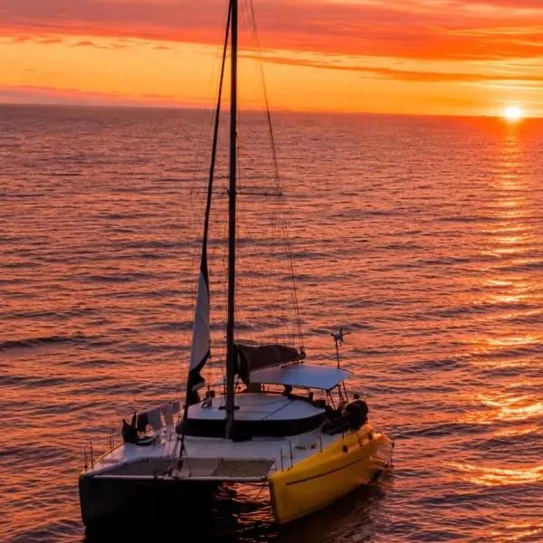 Nuit insolite sur un catamaran: Paopao şehrinde bir otel