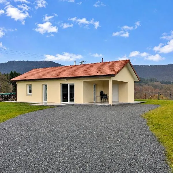 Gîte Le Gros Chêne, hotel u gradu Taintrux