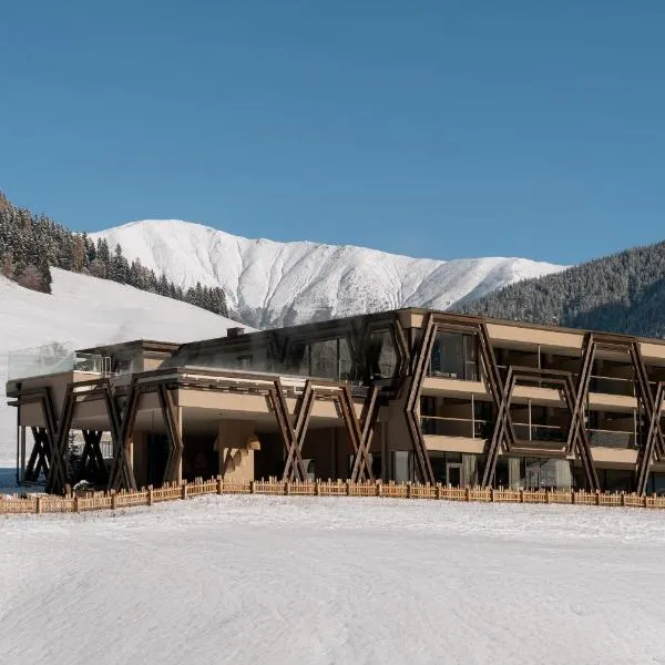 Hotel Patris, hotell i Toblach