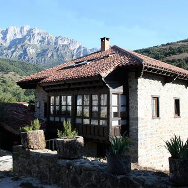 Albergue Turístico Valdebaró, Hotel in Camaleño