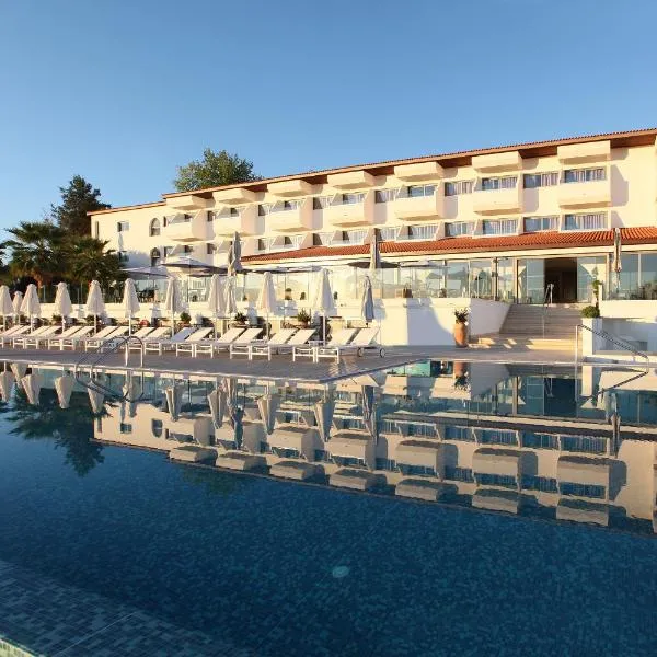 Droushia Heights Hotel, hotel di Dhrousha