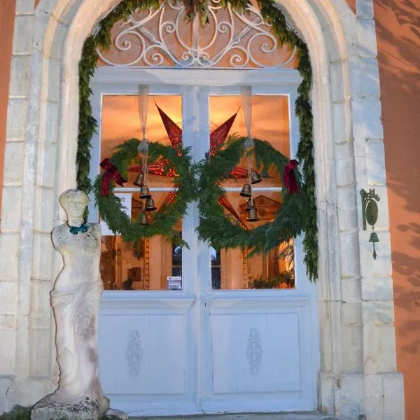 Chateau Ciers، فندق في Saint-Ciers-sur-Gironde