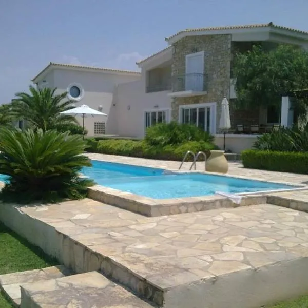 Luxury Villa Flora Kiparissia, ξενοδοχείο στην Κυπαρισσία