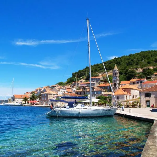 Apartman uz More, hotel in Vis