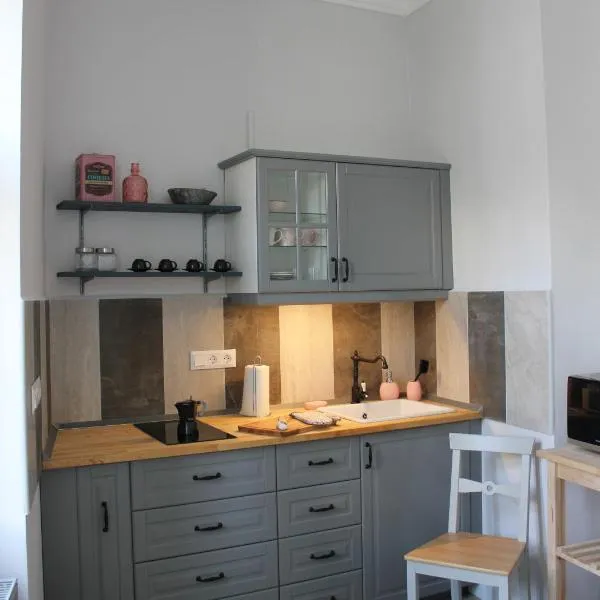 Óváros Apartman, hotel in Veszprém
