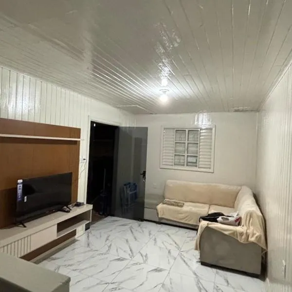 Casa completa, até 7 hóspedes, pertinho BR290, hotel v mestu Alegrete