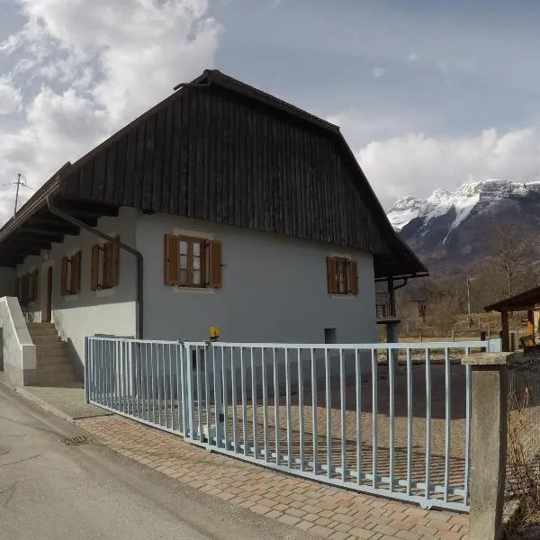 Lesjakova Domačija, hotel a Bovec