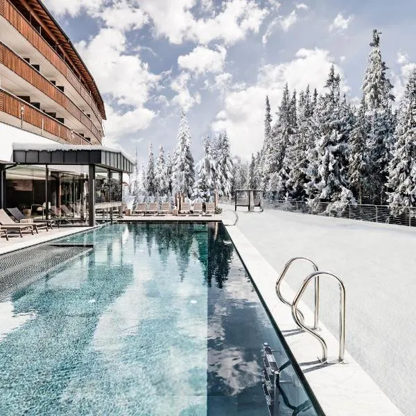 Josef Mountain Resort, hotel din Avelengo