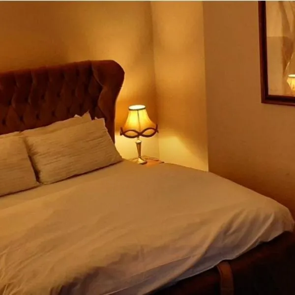 Modern Spacious 3 Bed House Hall Green, Birmingham, hotel di Birmingham