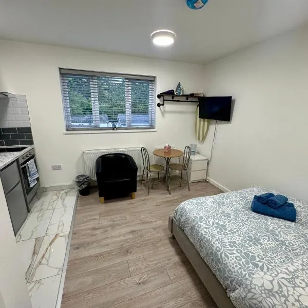 Birmingham Central Studio flat WiFi Parking, Hotel in Birmingham
