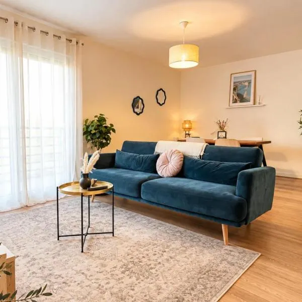T2 spacieux avec parking et Accès rapide La Défense & Paris, hotel v mestu Argenteuil