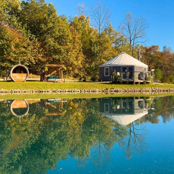 Secluded Waterfront Yurt with Wood-Fired Sauna near French Lick, hotel em French Lick