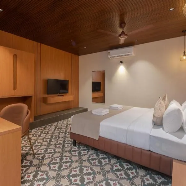 Hotel Shoolin Comforts، فندق في منغالور