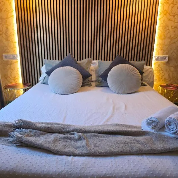 Luxury 16 Imperial โรงแรมในโนเวลดา