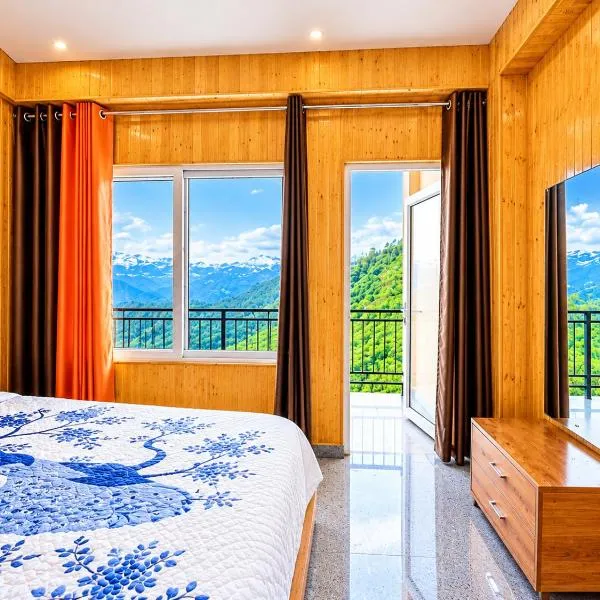 The Amber Retreat - A Cozy Stay Surrounded by the Beauty of Mussoorie #Mountain View #Luxury Rooms #Restaurant #Parking, khách sạn ở Mussoorie