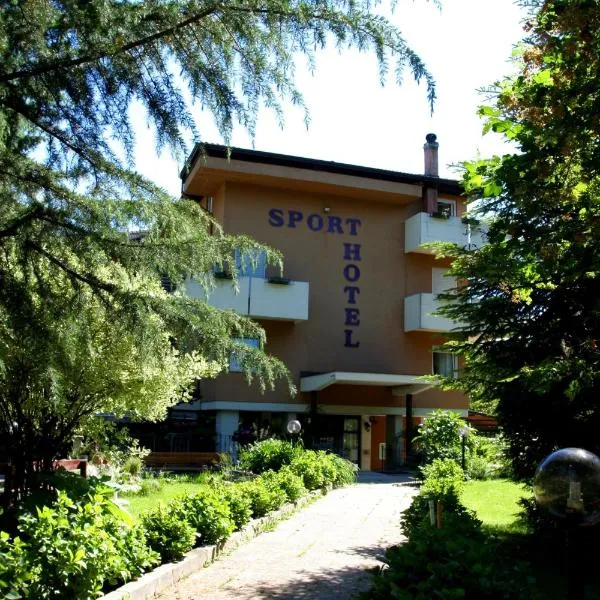 Garden House - Hotel Sport、レーヴィコ・テルメのホテル