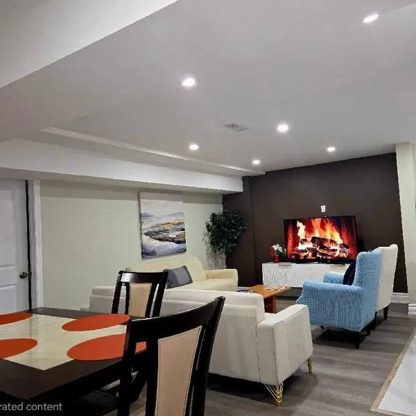 Spacious 2BR 2Bath Basement Brampton Apartment Free Parking Self Check-In Sleeps 4, hotel in Brampton