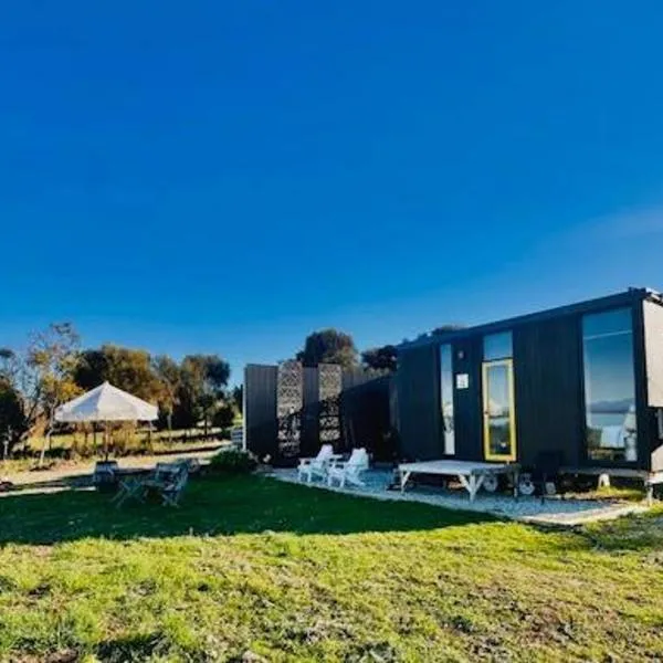 Murdunna에 위치한 호텔 Dunalley Bay Beachfront Retreat by Tiny Away