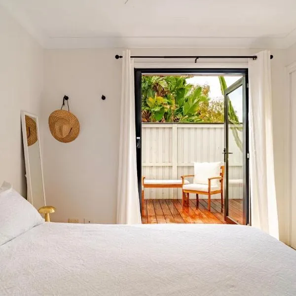 Barefoot at Sunrise Guest Suite, хотел в Байрън Бей