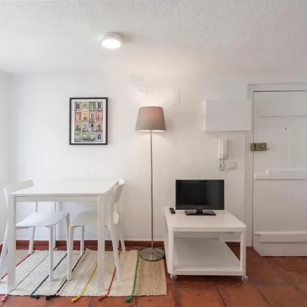 Cozy apartment in Bairro Alto I