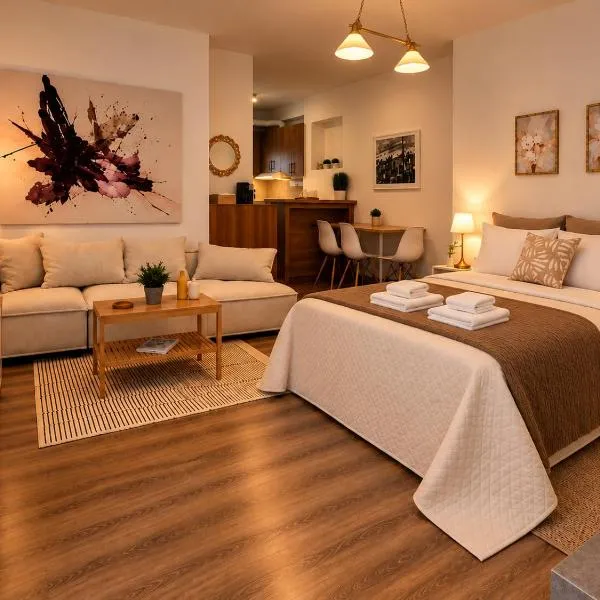 Cloud9 Airport Suites, hotel sa Koropíon