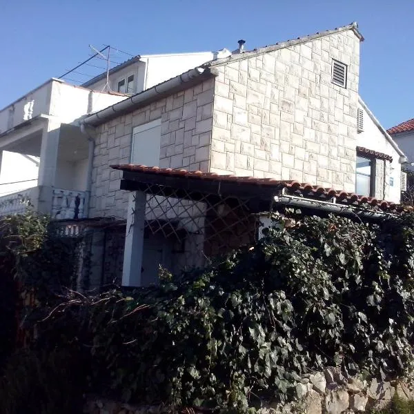 Apartment Ma're, hotel v destinaci Supetar