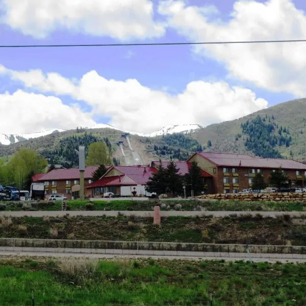 Best Western Plus Landmark Inn, hotel in Snowbird Lodge