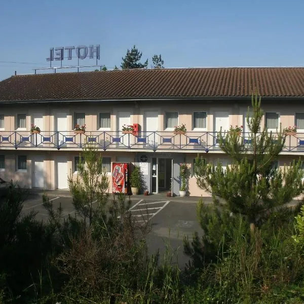 Riv'Hotel, hotel a Villeneuve-dʼAveyron