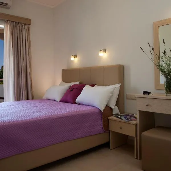 Savinos Rooms, מלון בואסיליקי