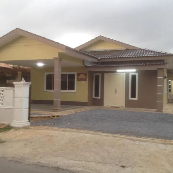 Hajjah Norma Homestay, hotel in Kangar