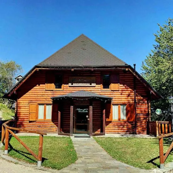 Albergo Genzianella, hotel en Vitoio