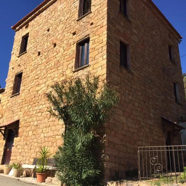 Au village, hotel v destinaci Serriera