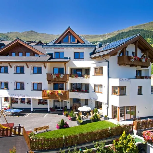 Apart-Hotel Aurora Fiss, готель у місті Фісс