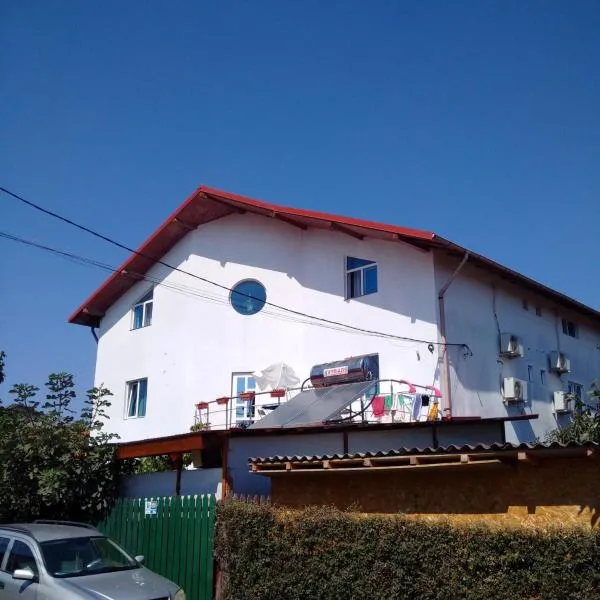 Casa Carlo, hotel in Eforie Nord