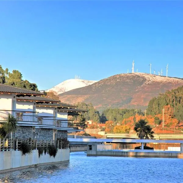 Praia das Rocas Bungalows, hotell sihtkohas Castanheira de Pêra