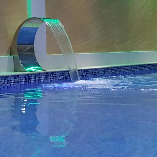 울치니에 위치한 호텔 Petriti & Spa