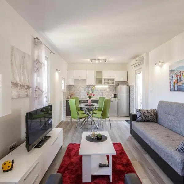 Apartman Jurica, מלון בקומיז'ה