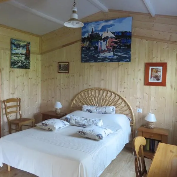 Les Petites Aunettes, hotel v destinaci Vaubadon