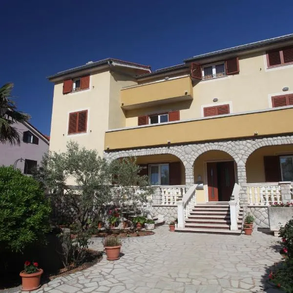 Cres Sučić Apartments, ξενοδοχείο σε Cres