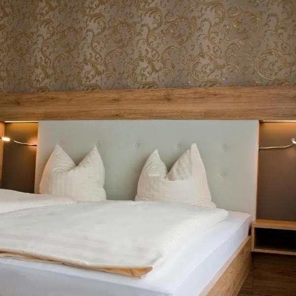 바트 잘츠우플렌에 위치한 호텔 Weinhotel Römerbad