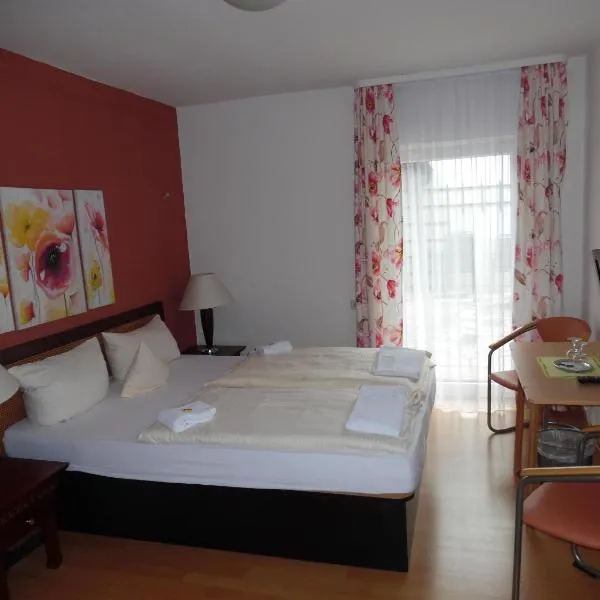 Hotel Edelweiß, hotel v destinaci Oberau