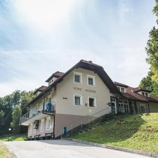 Guesthouse Haler, hotel u Podčetrteku