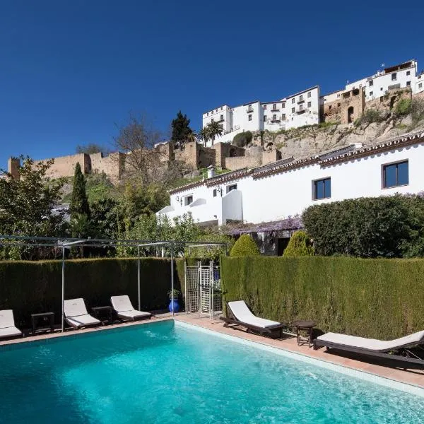 Alavera de los Baños, hotel v destinaci Ronda