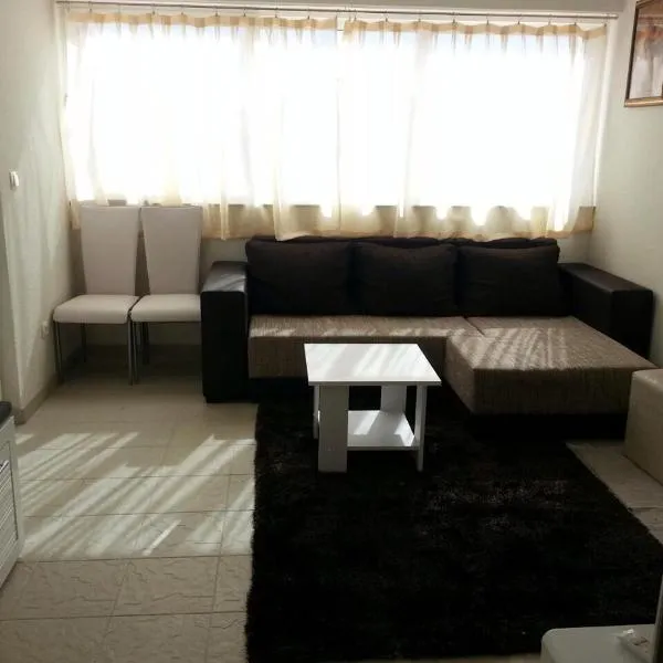 Kartini Apartment, hotel v destinaci Nin